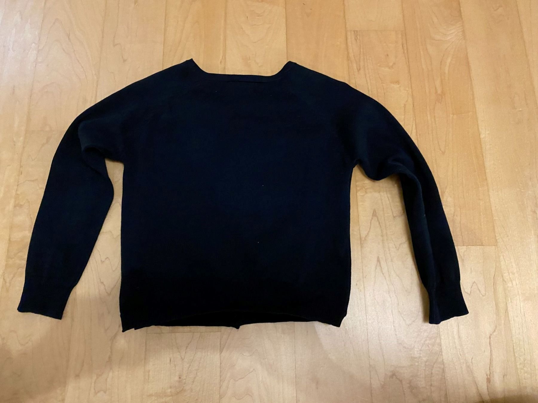 Zara Maglioni & Felpe: Pullover zara Gr. 118 schwarz mit Knöpfe – Usato da Flawil venduto da savoypremium 3