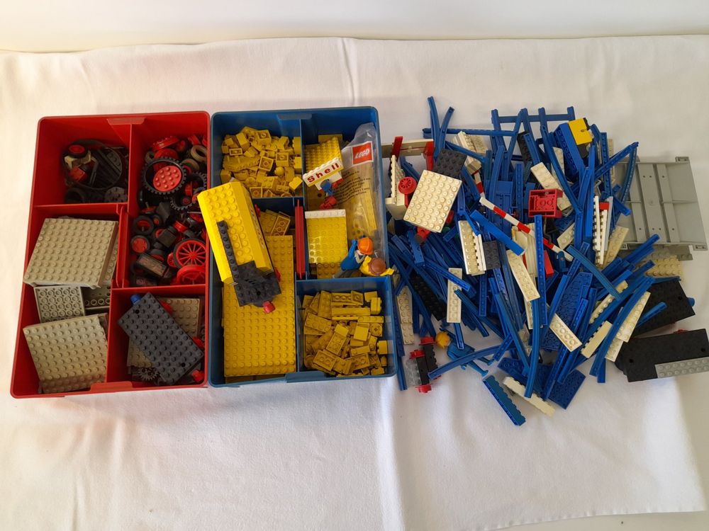 Grand lot de Legos vintage - Rails et trains (Gebraucht) in Delémont ...