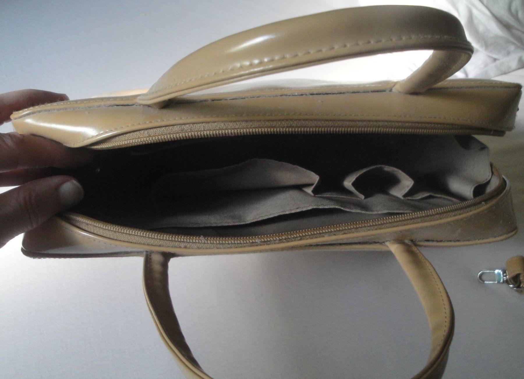Sacs femmes: VINTAGE HANDTASCHE – D'occasion à Bern par Mekongbeach 1