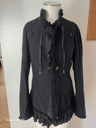 HIGH ,schwarze Jacke mit Rüschen, Grösse 34, XS