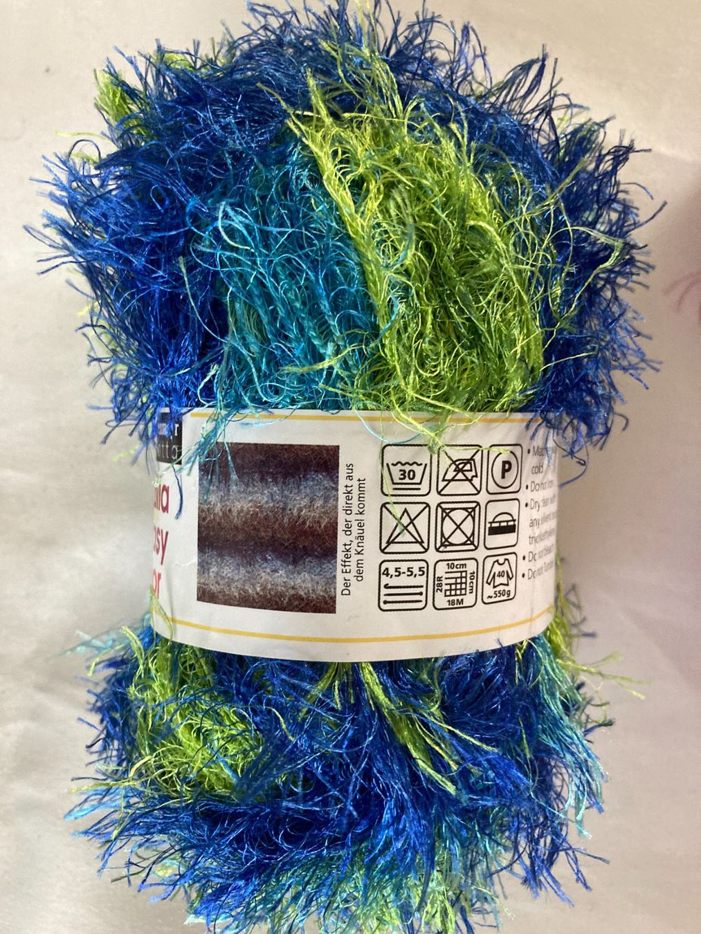Lana: ***   Strickwolle   ***     Felloptik – Nuovo e nell'imballaggio originale da Niederuzwil venduto da LaBambola 1