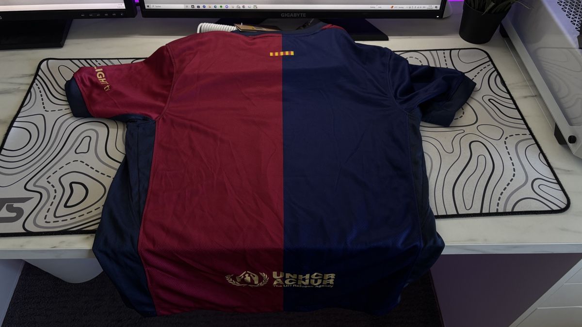 FC Barcelona Canottiere & Pantaloni: Barcelona Trikot – Nuovo e nell'imballaggio originale da Münchenbuchsee venduto da ore_wlr9 1