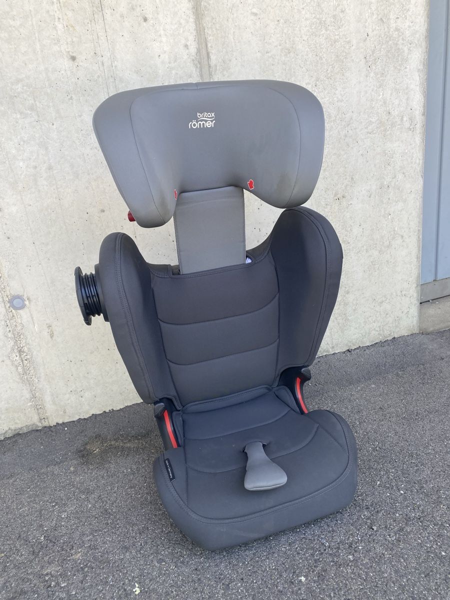 Britax Römer Seggiolini per auto: Kindersitz Auto – Usato da Berikon venduto da michiboller 1