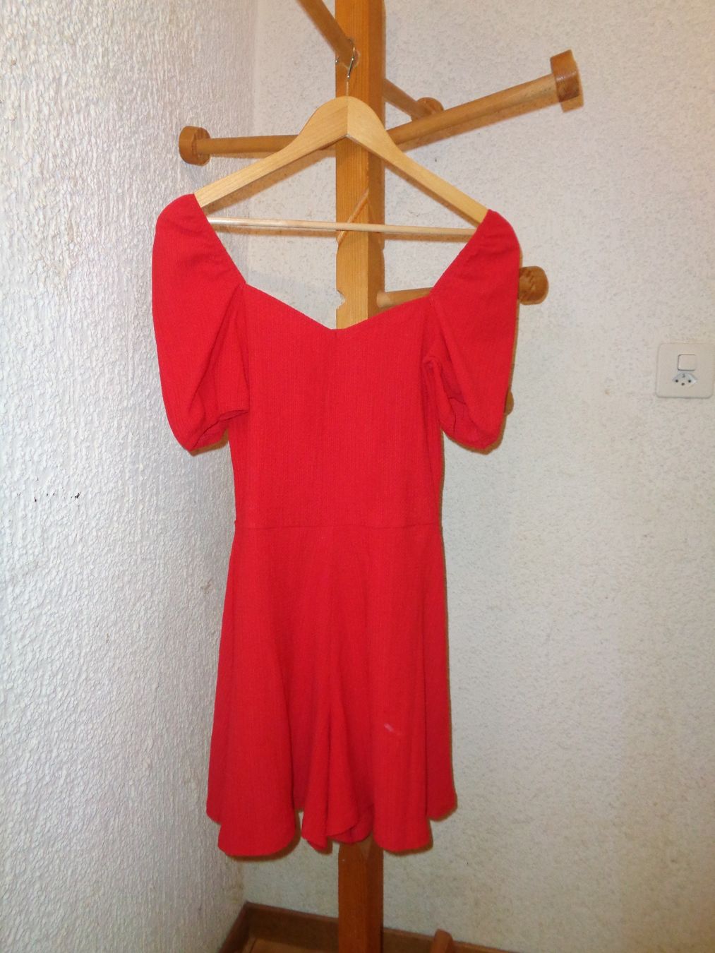 Jumpsuits: Combi-short rouge S – Gebraucht aus La Chaux-de-Fonds von Shana_aaa