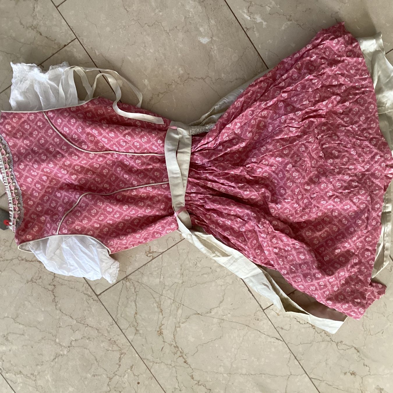 Vestiti: Nübler Dirndl inkl. Bluse Stockerpoint – Nuovo (secondo la descrizione) da Flüelen venduto da ne08 2