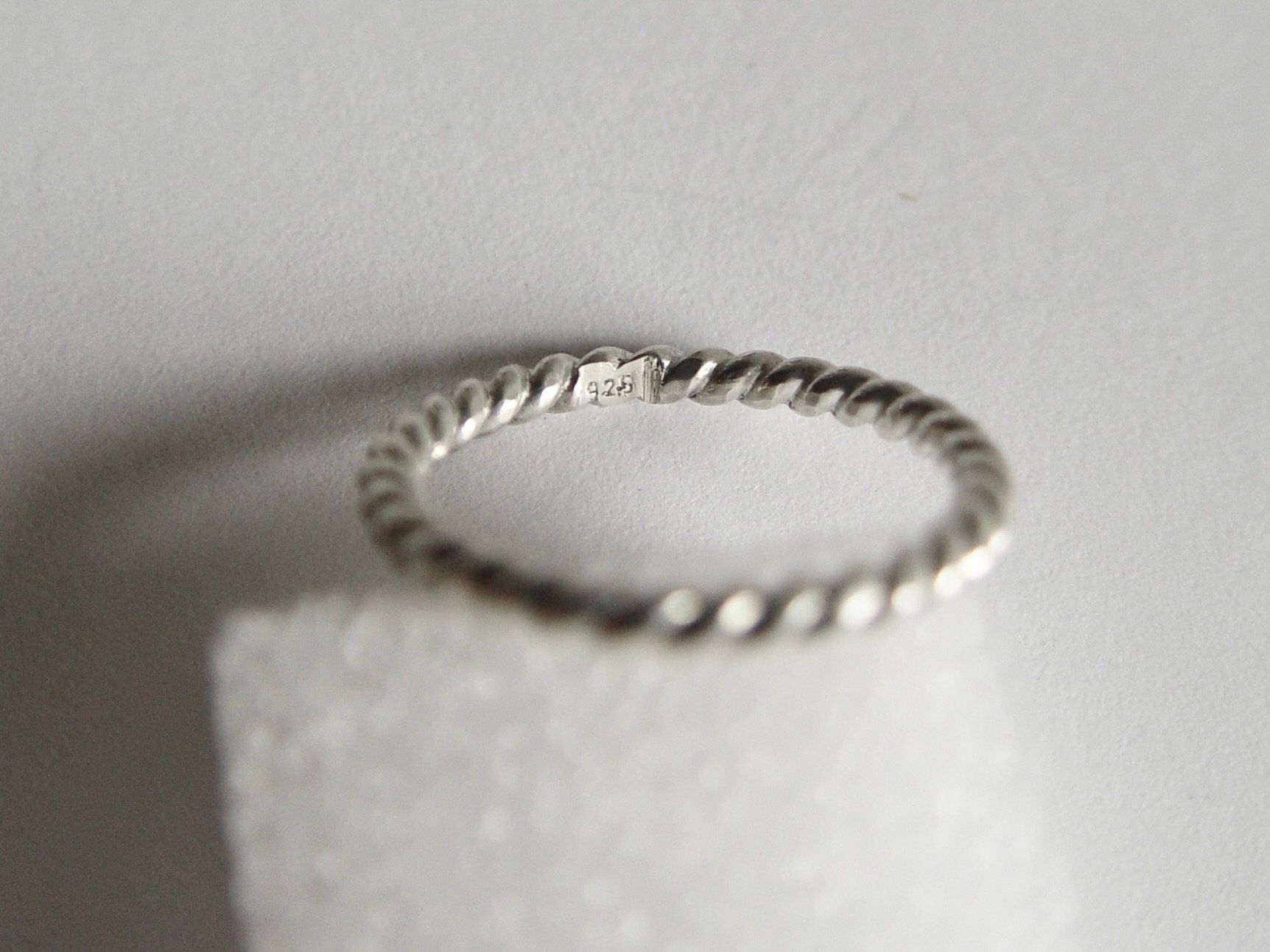 Anelli: Kordel-Ring aus Silber 925 – Usato da Henggart venduto da elsternwerk 2