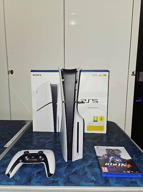 Console: PlayStation 5 Slim Disc + 1x Controller + NINJA 4 Gaiden – Nuovo e nell'imballaggio originale da Genève venduto da Roberto_Olivera
