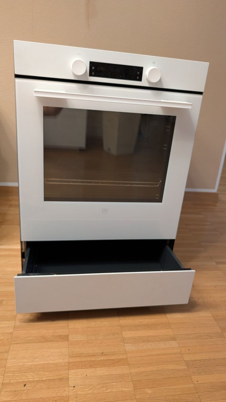 V-Zug Forni: V-Zug Combair V400 Backofen – Usato da Hünenberg See venduto da TheBigM 1