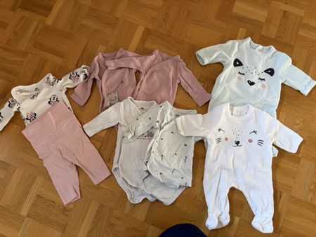 Lot de vêtements bébé fille, taille 50 idéal printemps
