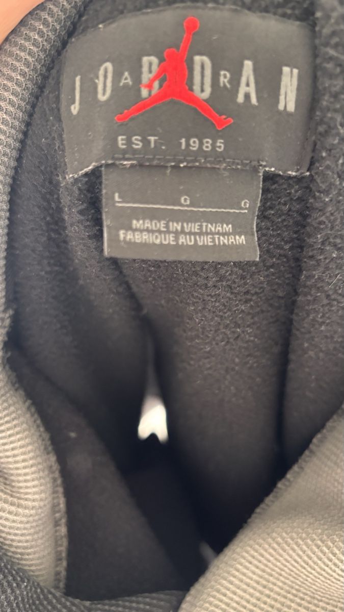 Jordan Maglioni & Felpe: Sweat Jordan noir, taille L – Usato da Alle venduto da Valentin.Goffinet 1