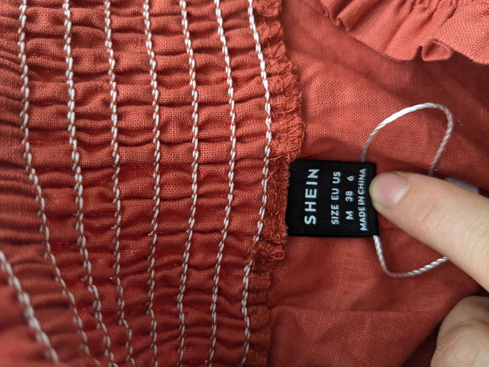Pantaloni: Kurze Hose rot Grösse S , Shein – Usato da Rorschach venduto da olg_5qq2 2