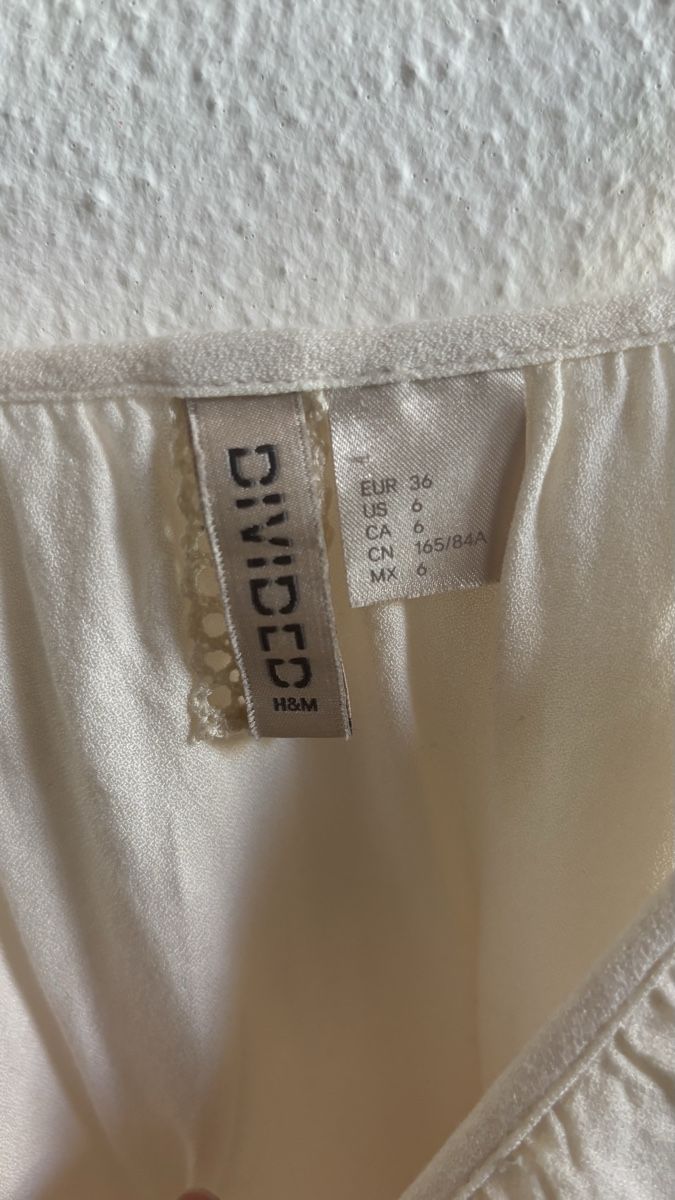 H&M Chemisiers: Schönes Blusentop – Neuf (Voir description) à Roggwil BE par R.. 2