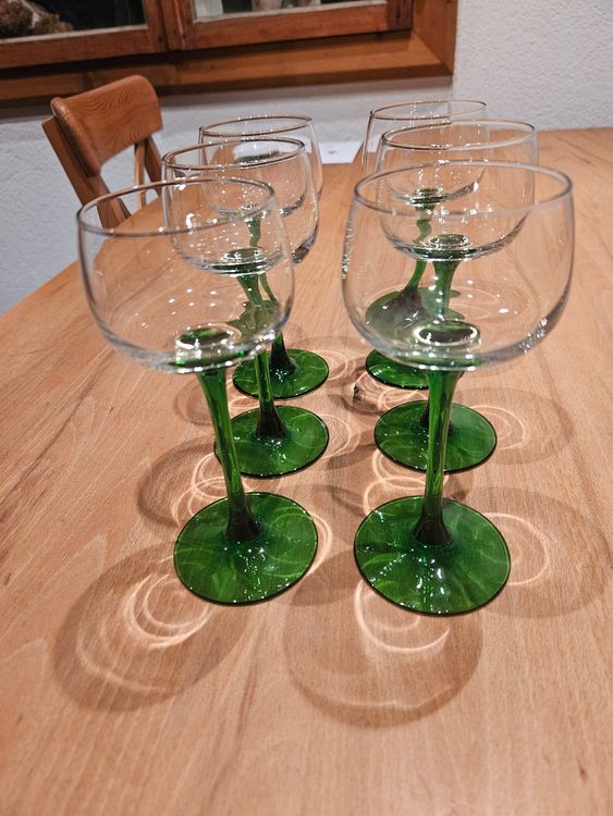 Weinglaser Mit Grunem Stiel