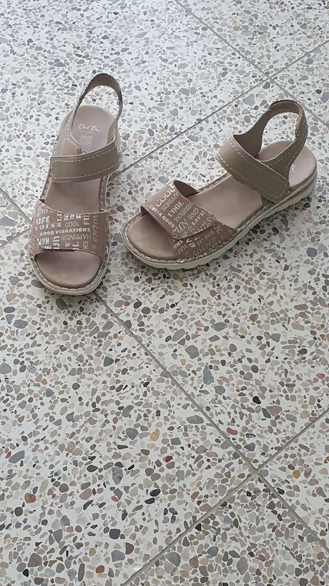 Chaussures femmes: Sandalen – D'occasion à Zürich par SimoneK01