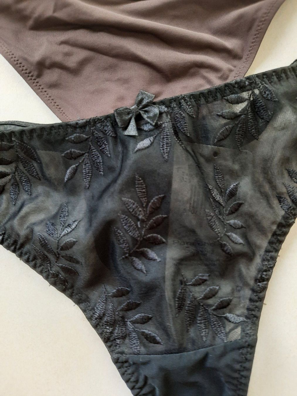 Sonstige Unterwäsche: Klassisch - 2 Strings in schwarz und braun Gr. 44 – Gebraucht aus Immensee von Dessous-Outlet 2