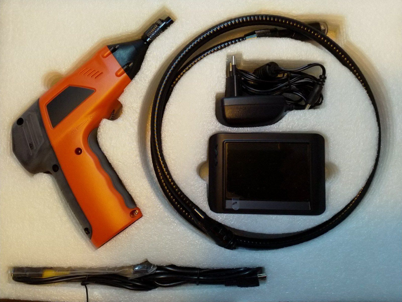 Mesurer: camera souple écran LCD enregistrement – D'occasion à Grand Lancy par ampoule 1