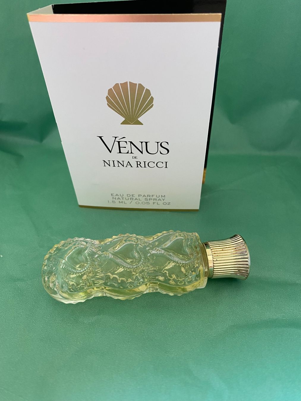 Nina Ricci Profumi & Eau de Toilette: Miniatures de parfums Nina Ricci – Usato da Bouveret venduto da wes_7zll