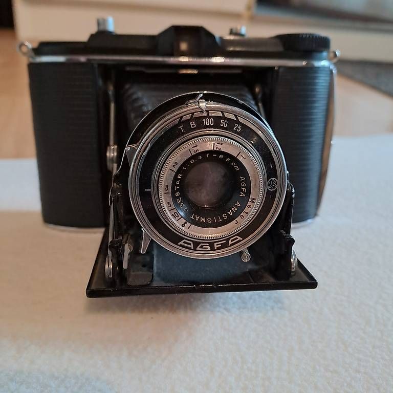Agfa Fotocamera: AGFA Isolette Kamera – Usato da Heimberg venduto da Bzafira