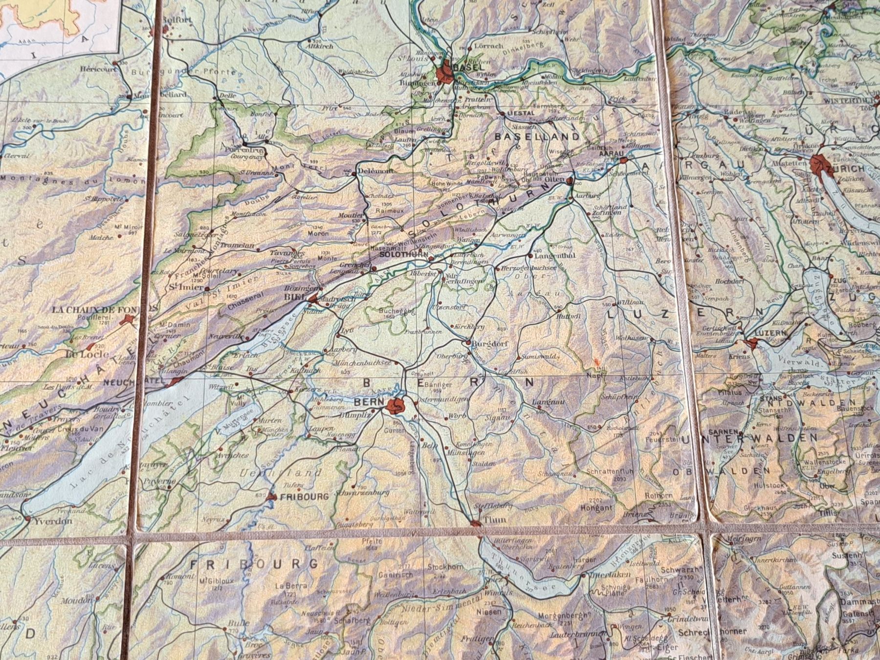 Cartine & Atlanti: ANCIENNE CARTE  SCHUL CARTE DER SCHWEIZ – Usato da couvet venduto da carlin01 7