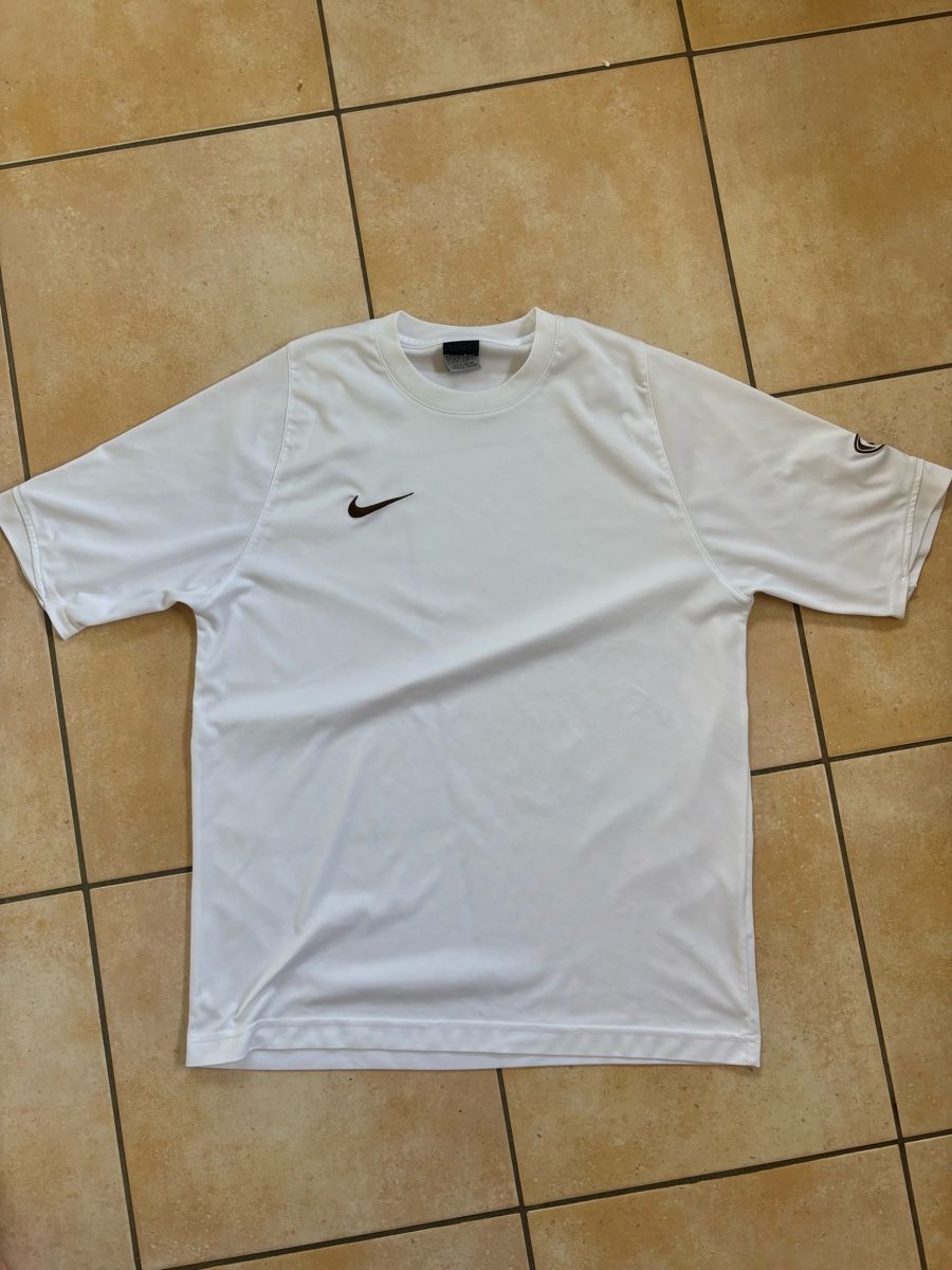 Nike T-shirt: T-Shirt Nike S – Nuovo (secondo la descrizione) da Denens venduto da RomainSecondeMain 1
