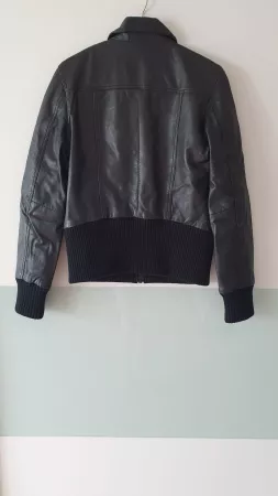 Schicke Lederjacke Gr. S schwarz