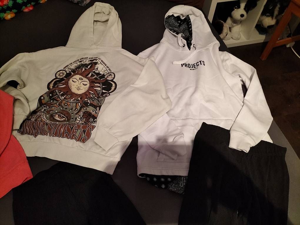 Lotti & Set di vestiti: Pullover und Leggings – Usato da Amriswil venduto da cbe_cr6q