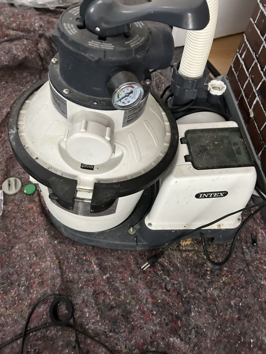 Piscine: Intex Sandfilteranlage Poolpumpe gebrauchter Zustand – Usato da Thun venduto da Heiri1611