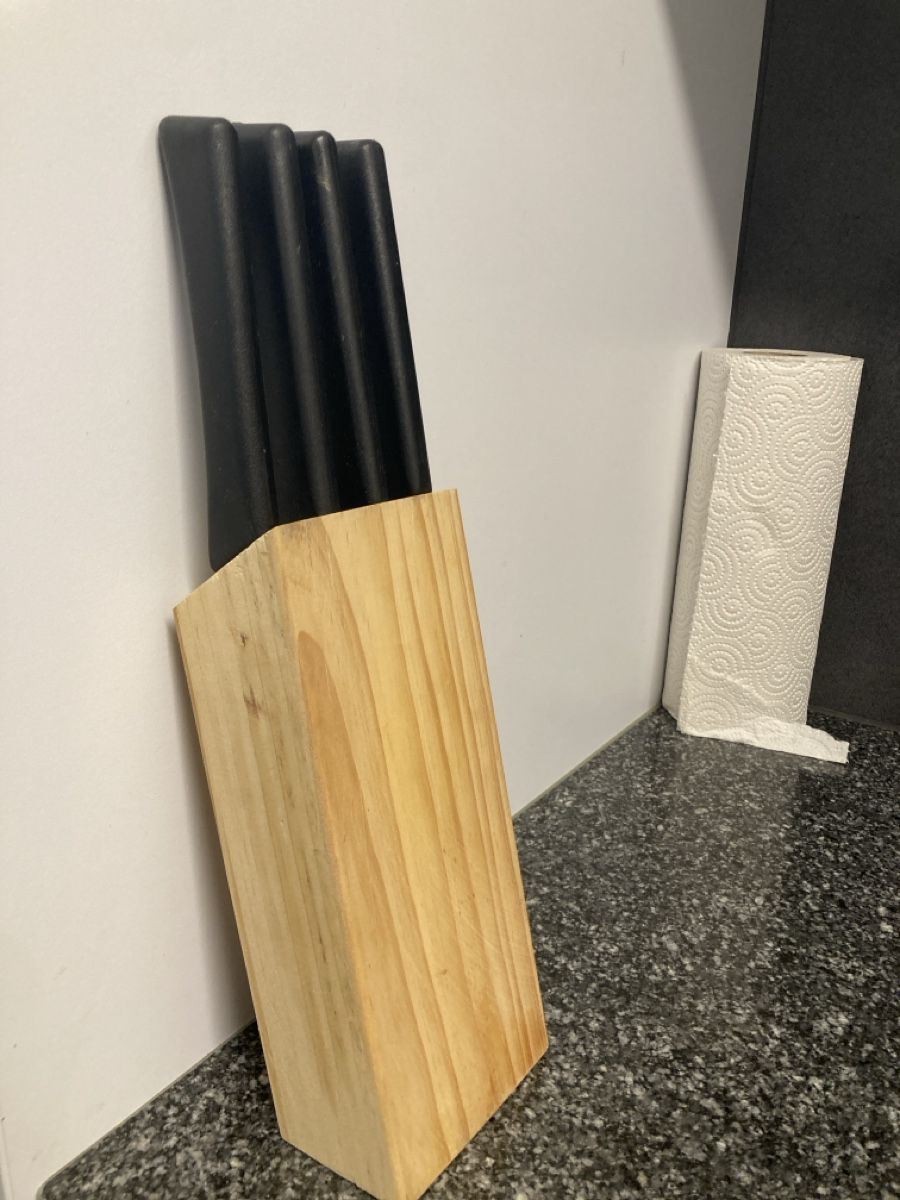 Ikea Couteaux: Messerset IKEA mit Holzblock – D'occasion à Urtenen-Schönbühl par ale_b97 2