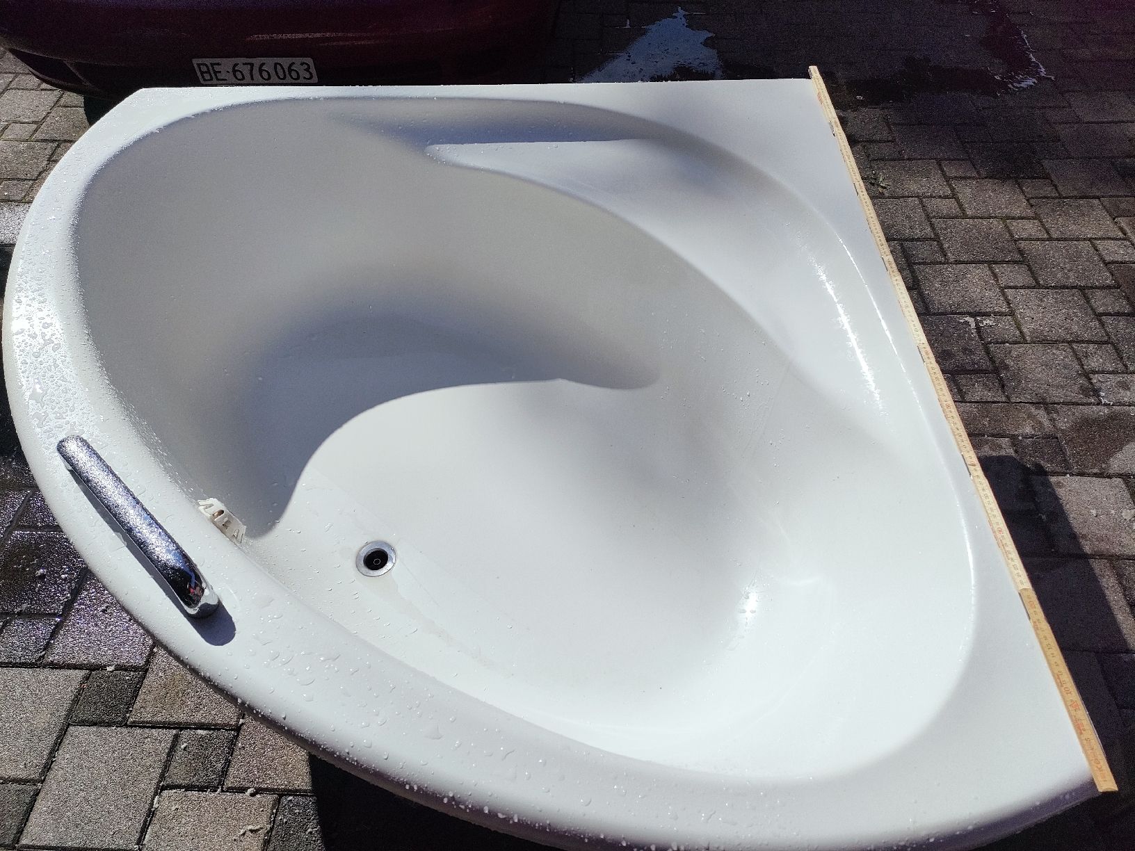 Baignoires: Duscholux Eckbadewanne – D'occasion à Lauperswil par Elektromaterial 2