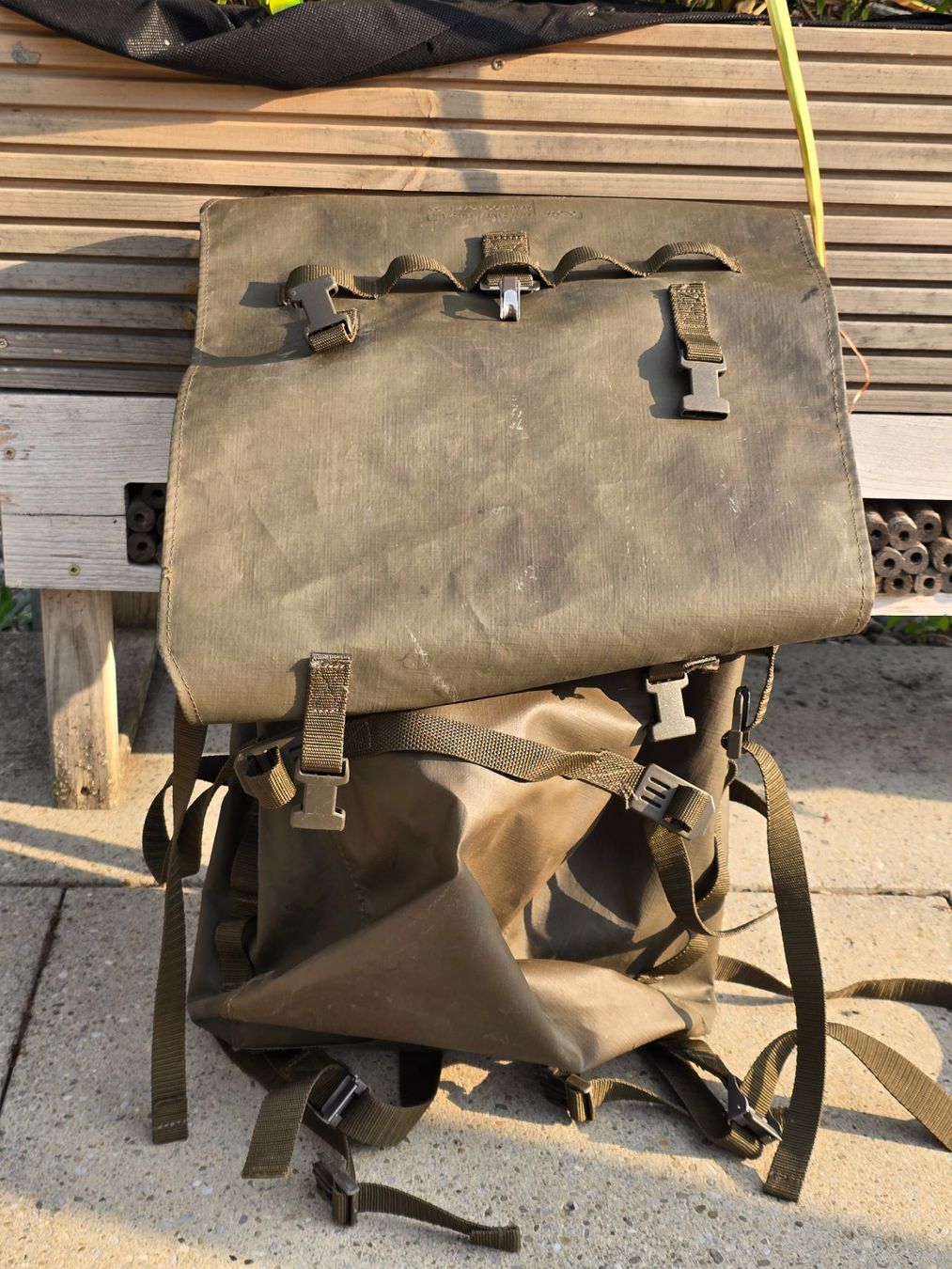 Schweizer Armee Zaini: Kampfrucksack Schweizer Armee – Usato da Zürich venduto da Tcrush 1
