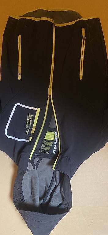 Giacche & Cappotti: Super veste taille 152 cm – Usato da Vevey venduto da Raymonde_J 1
