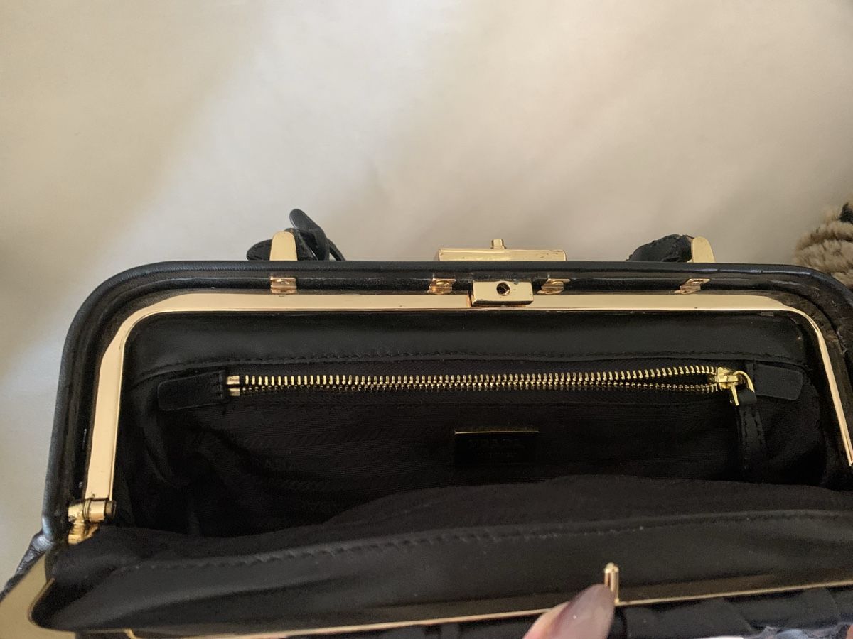 Prada Taschen für Damen: Prada Tasche – Gebraucht aus Bergdietikon von zor_856j 6