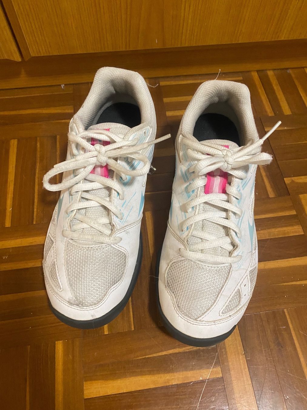 Mizuno Scarpe per ragazze: MIZUNO Tennis Schuhe, Gr.38 – Usato da Vezia venduto da luce2011