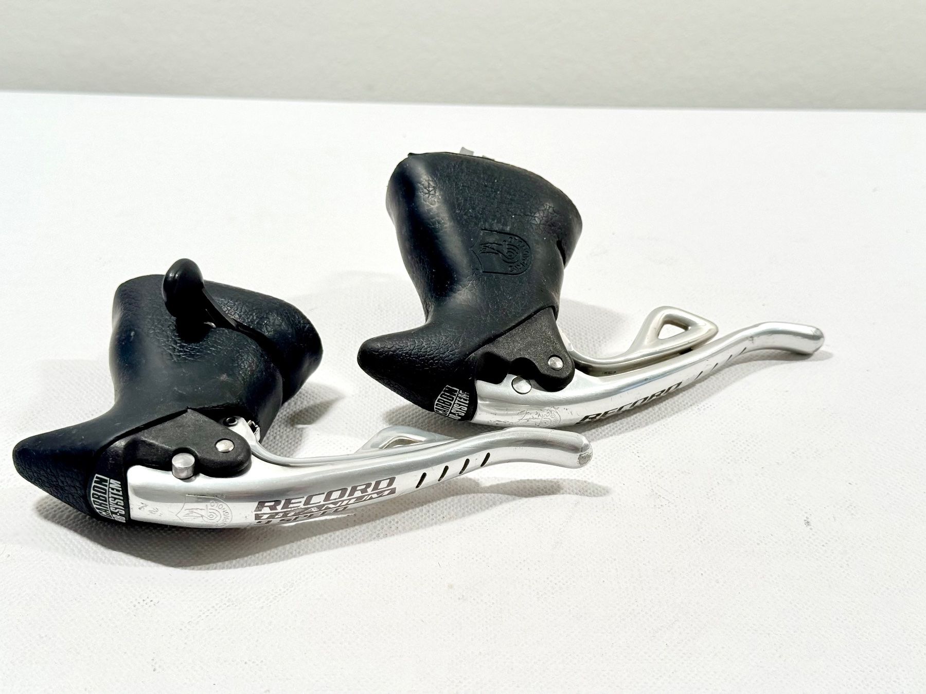 Campagnolo Pezzi di ricambio: Campagnolo Record Titanium BB-System Ergopower 9speed 2609 – Usato da Luzern venduto da bikeandbeltcom 6
