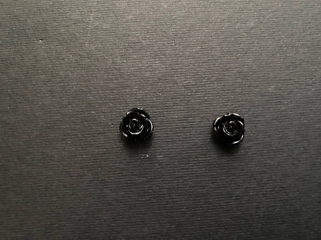Orecchini pendenti & Orecchini a lobo: Ohrstecker Rose schwarz – Usato da Rumisberg venduto da Simba97