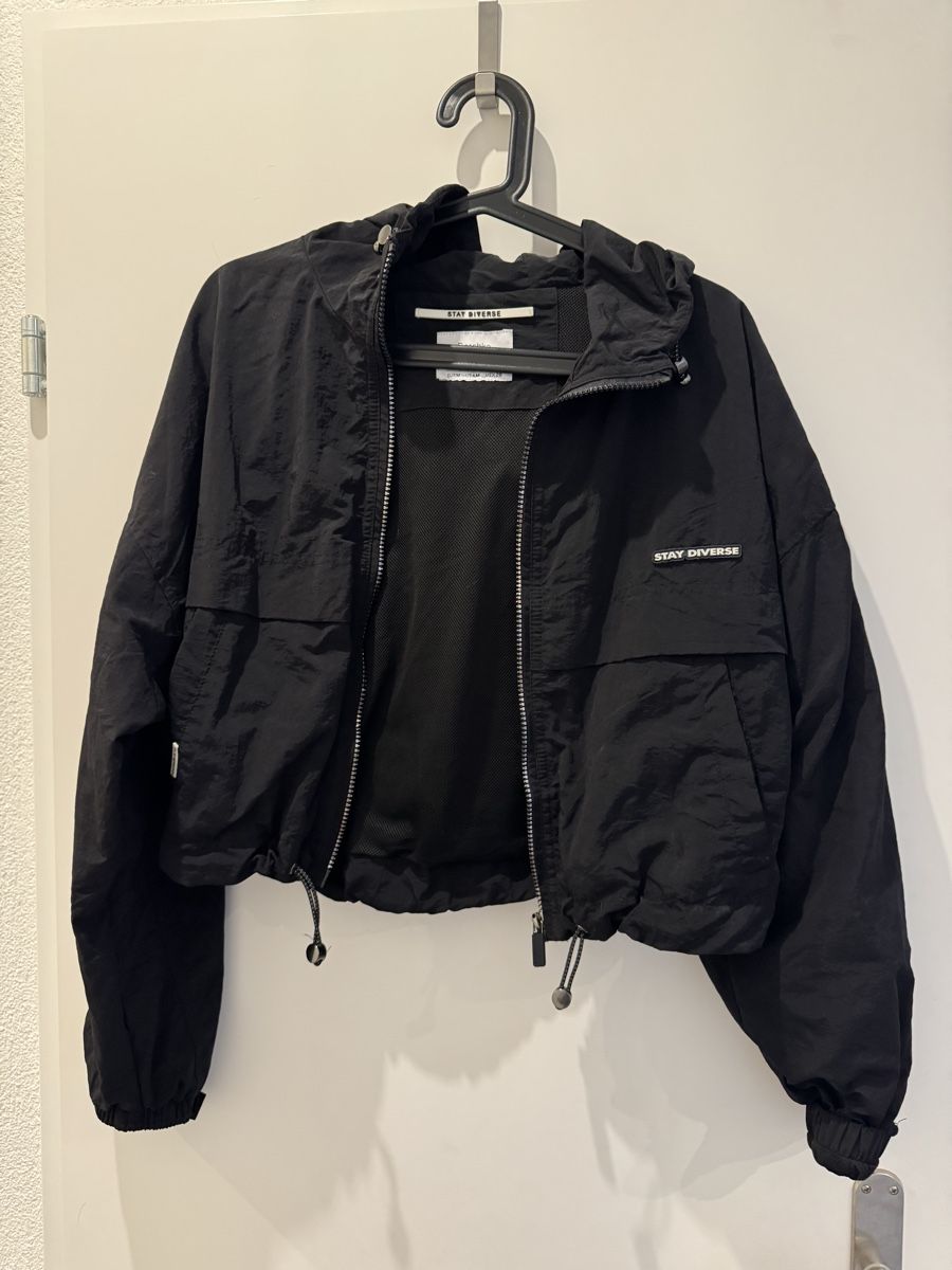 Giacche: Bershka Jacke Schwarz, Gr. M – Usato da Geroldswil venduto da tei_pzh8