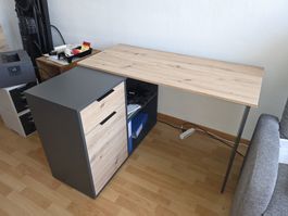 Gebrauchter Schreibtisch, ideal fürs Homeoffice!