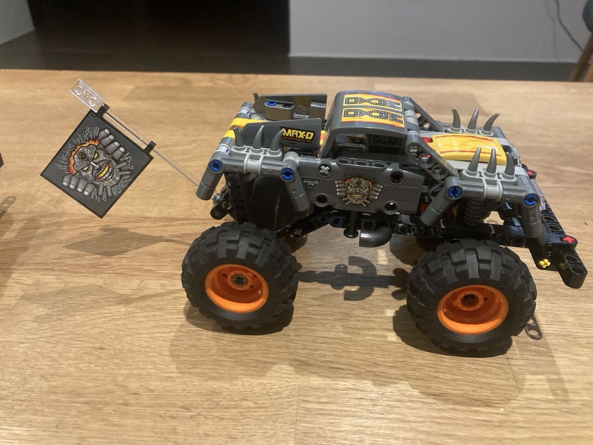 Lego Kit di costruzioni: Lot de 3 voitures lego technicien – Usato da Bourrignon venduto da Rere3 2