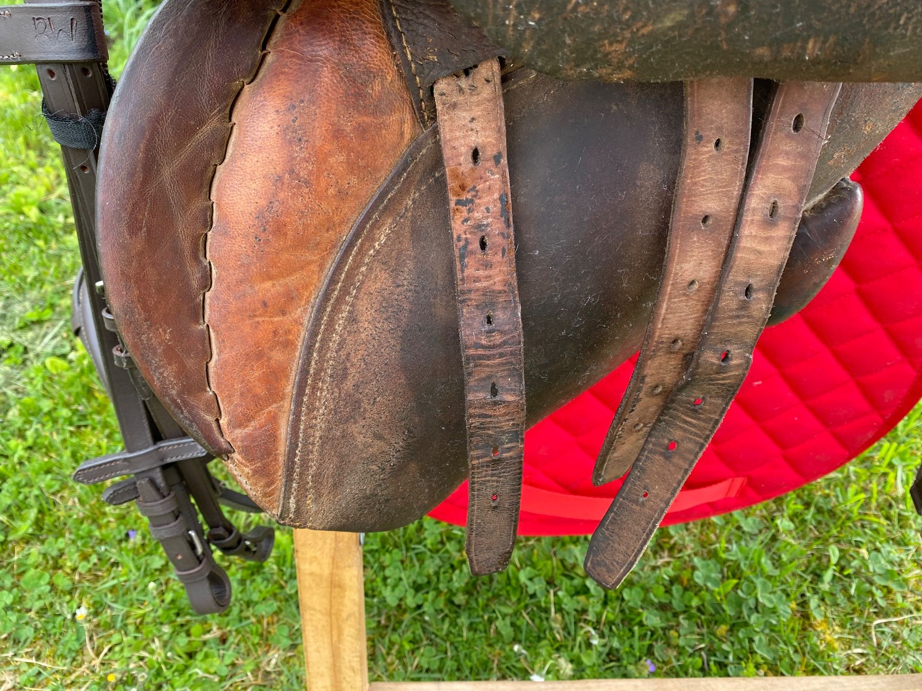 Selle & Accessori: schöner Vielseitigkeitssattel – Usato da Feldbach venduto da Fea1 8