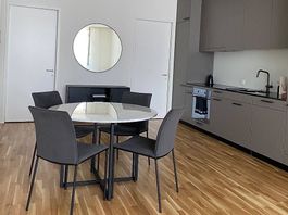 Runder Marmor Esstisch Ø 110 / NP 1'500 CHF