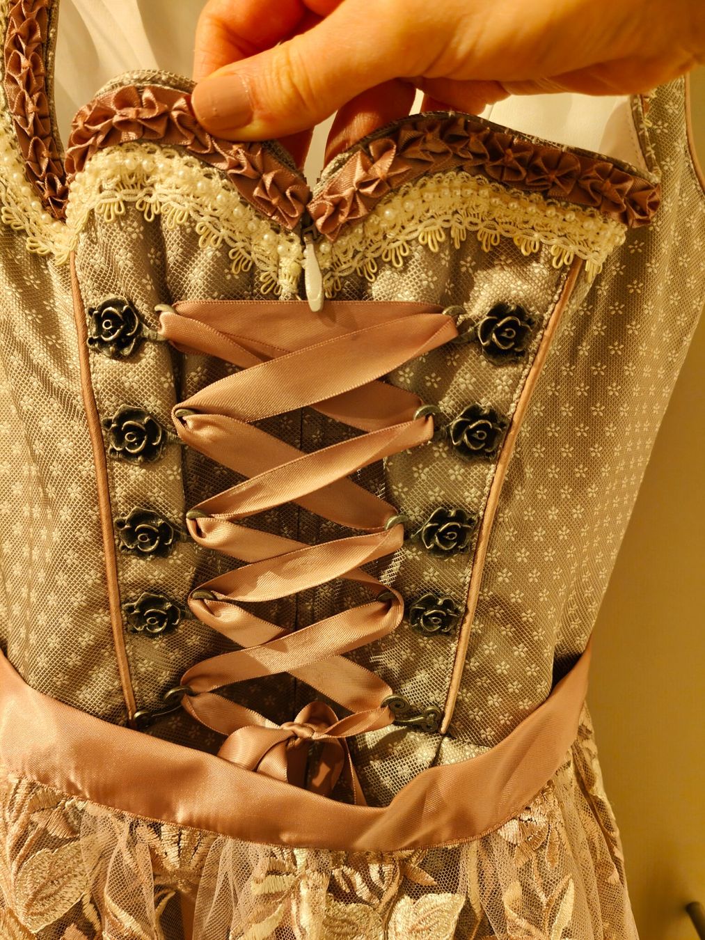 Krüger Vestiti: ORIGINAL Krüger Dirndl - neuwertig! – Usato da Schötz venduto da mar_8pgm 1