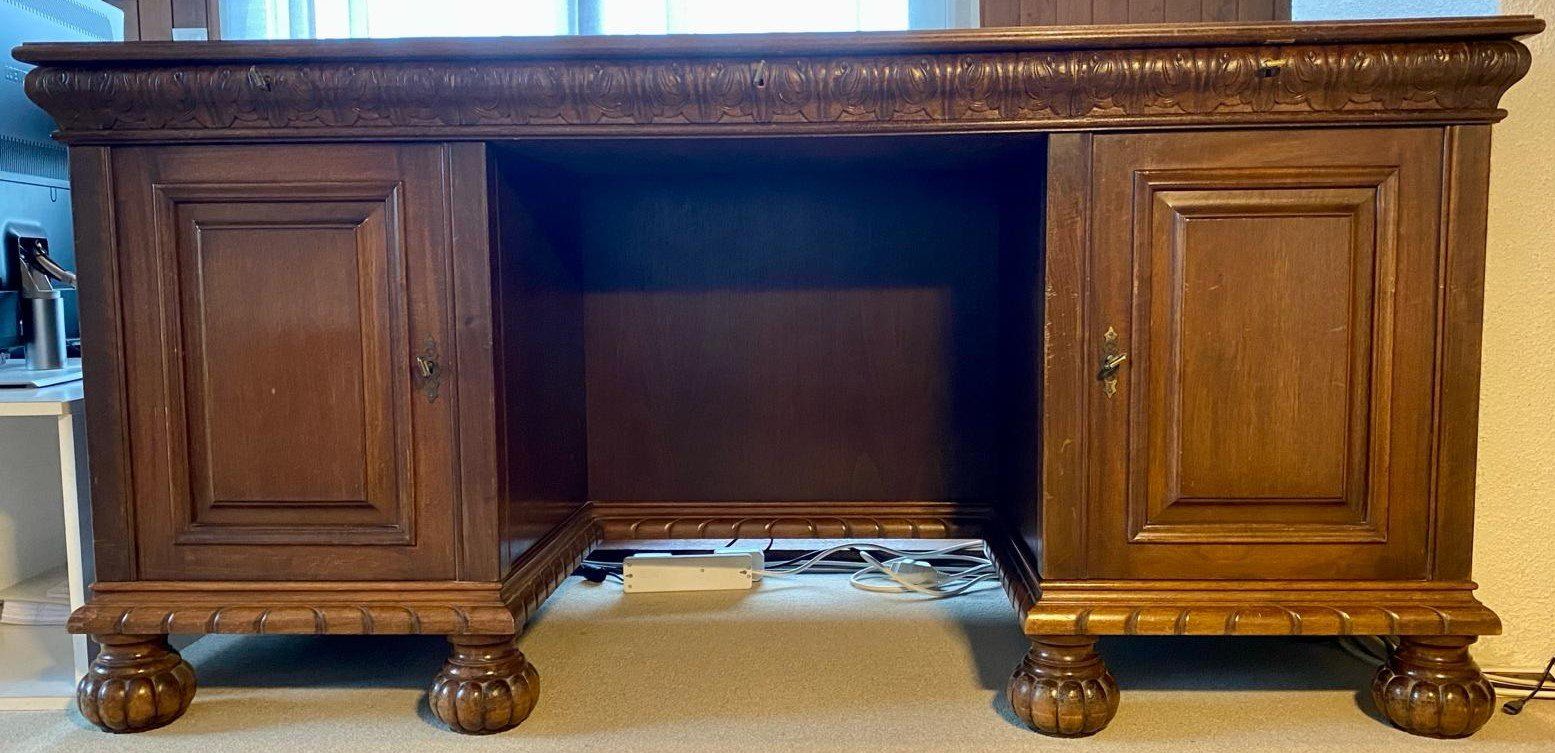 Scrivanie: Bürotisch Nussbaumholz - Louis XV – Usato da Hünenberg venduto da pma_dm5g