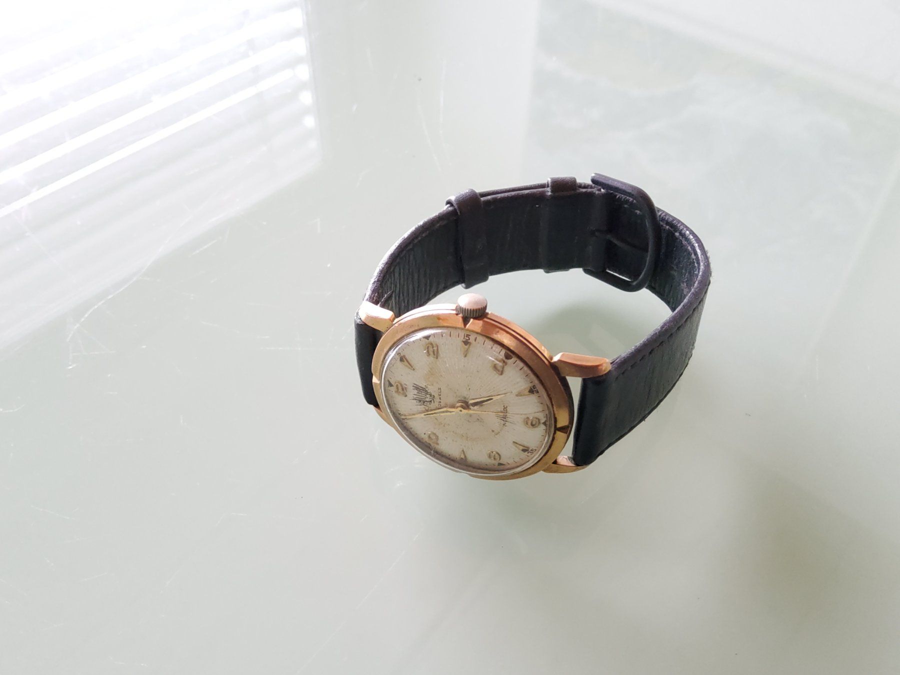 Uhren: Montre bracelet mécanique Chevron  – Gebraucht aus Malleray von Broc-Mo