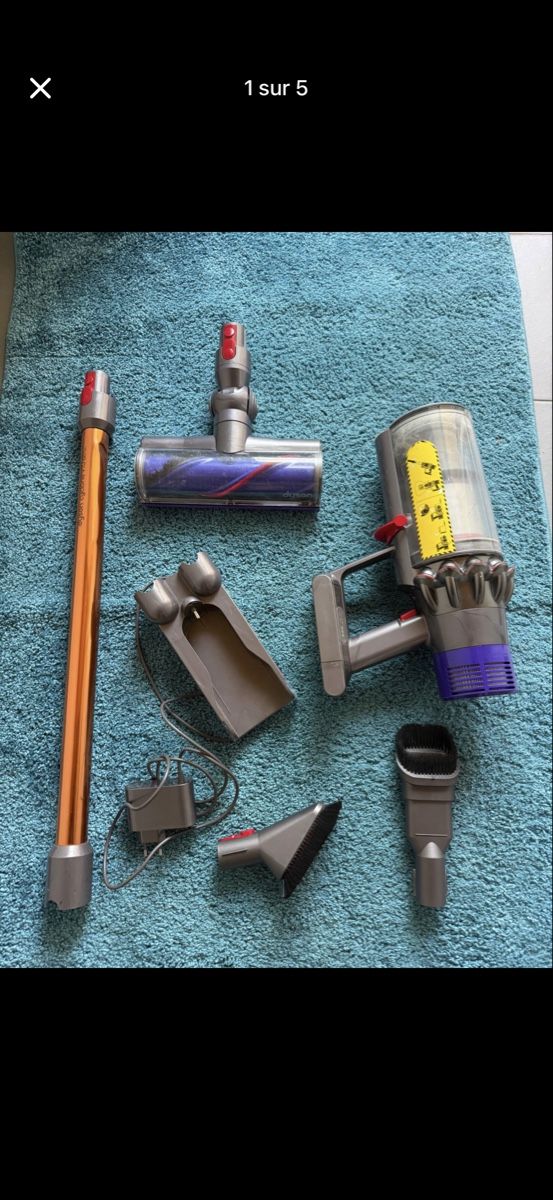 Dyson Aspirapolveri & Accessori: Aspirateur Dyson V10 Absolute   – Usato da La Chaux-de-Fonds venduto da DarvinchiX