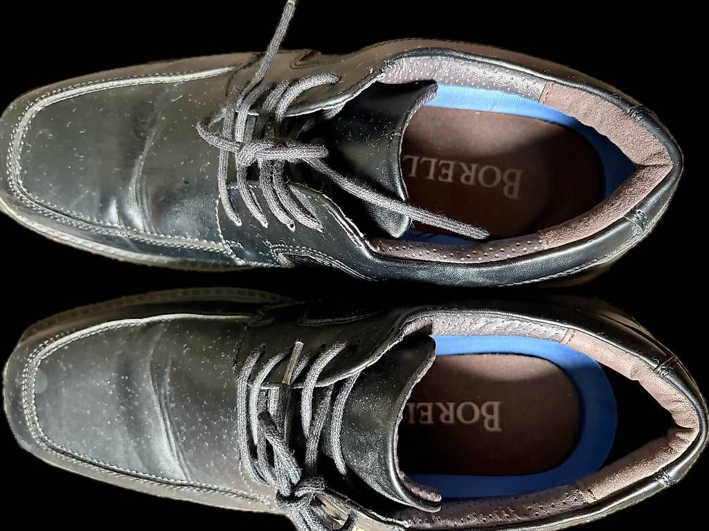Lotti di vestiti: kaum getragene Schuhe – Usato da Interlaken venduto da luu_7d25