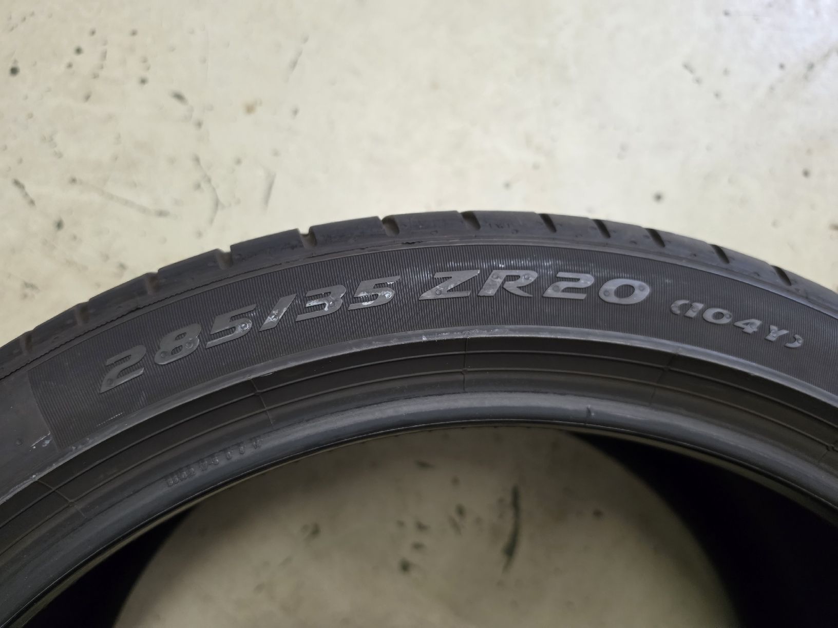 Pirelli Pneus & Roues: 285/35R20 – D'occasion à pratteln par fir_nhg5 3