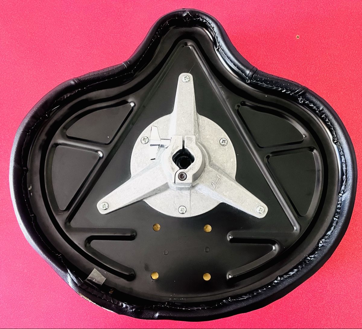 Strumenti musicali: Pearl Roadster Sattelsitz mit Gibraltar Stativ – Usato da Wädenswil venduto da Buddha8 9