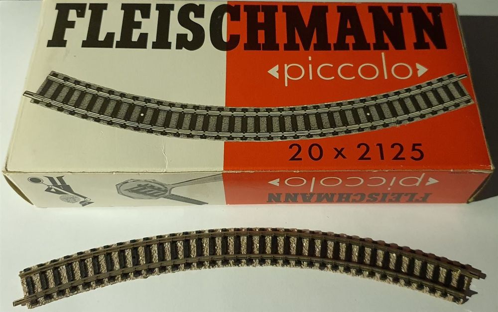 Voies Courbées Fleischmann N 9125 Pour Trains Miniatures - 8 Pièces, Angle 45°, Neuf