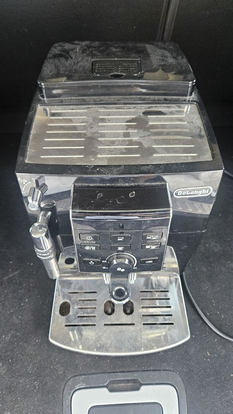 De'Longhi Kaffeemaschinen & Espressomaschinen: DeLonghi Magnifica S Coffee Machine Black Used – Defekt aus Sachseln von laz_65cg 4