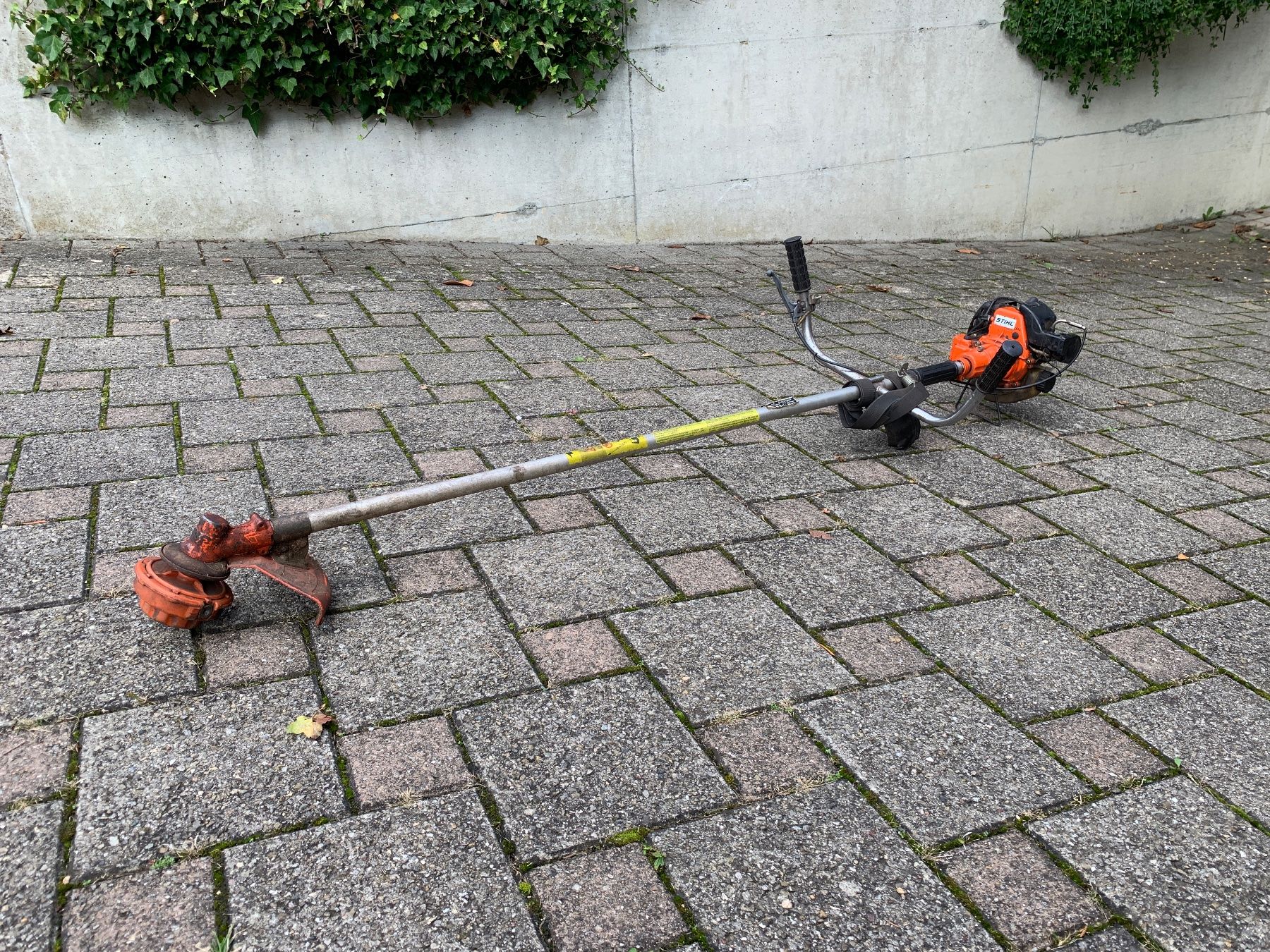 Stihl FS 80 AV Motorsense (Defekt) in Schlatt TG für CHF 5 – nur ...